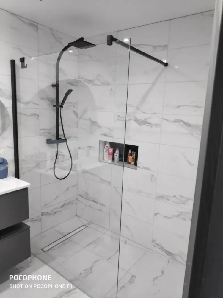 Création salle de bain sur mesure à Affoux